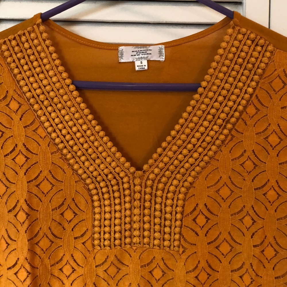NWT🔥🎁Mustard Lace 3/4 Sleeve Sweater - Picture 4 of 7